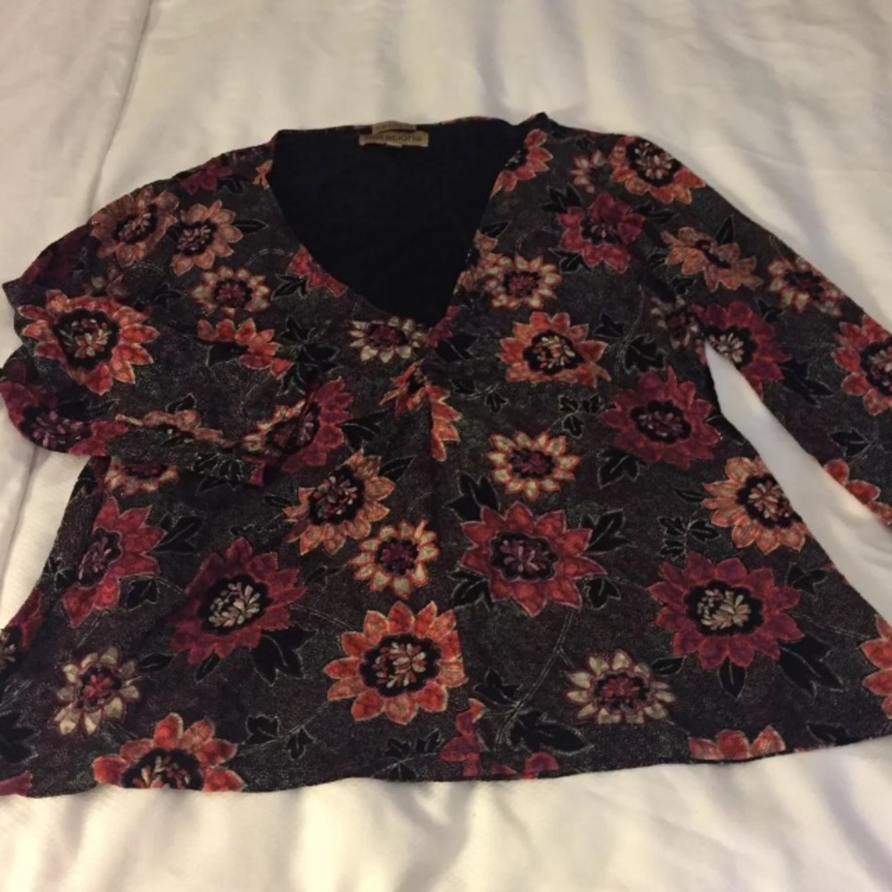 Ladies blouse. 2 for $25 - Picture 1 of 4